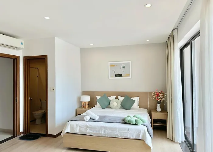 Royal Lotus Vip * Ha Long